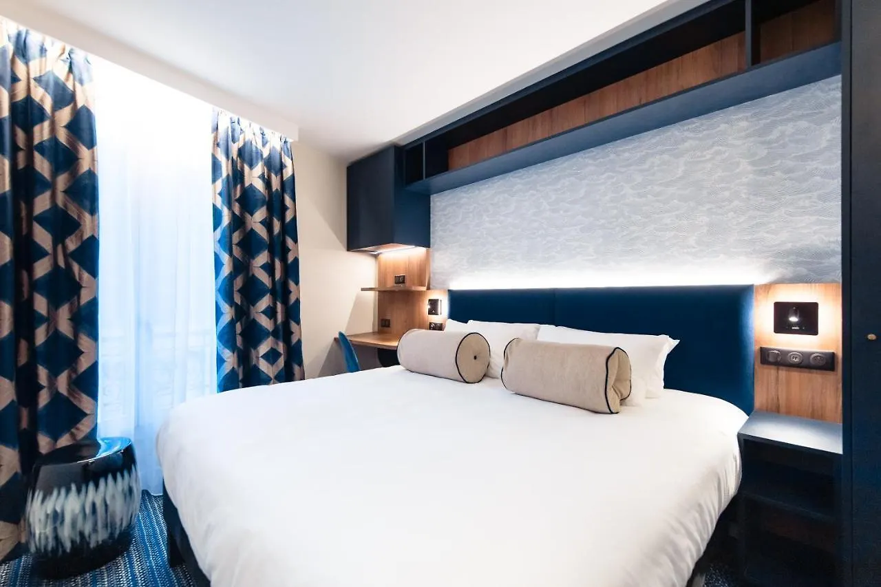Bleu De Grenelle 4*