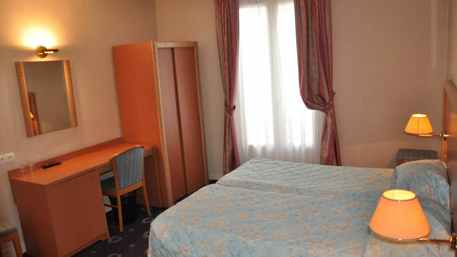 Bleu De Grenelle 4* Paris