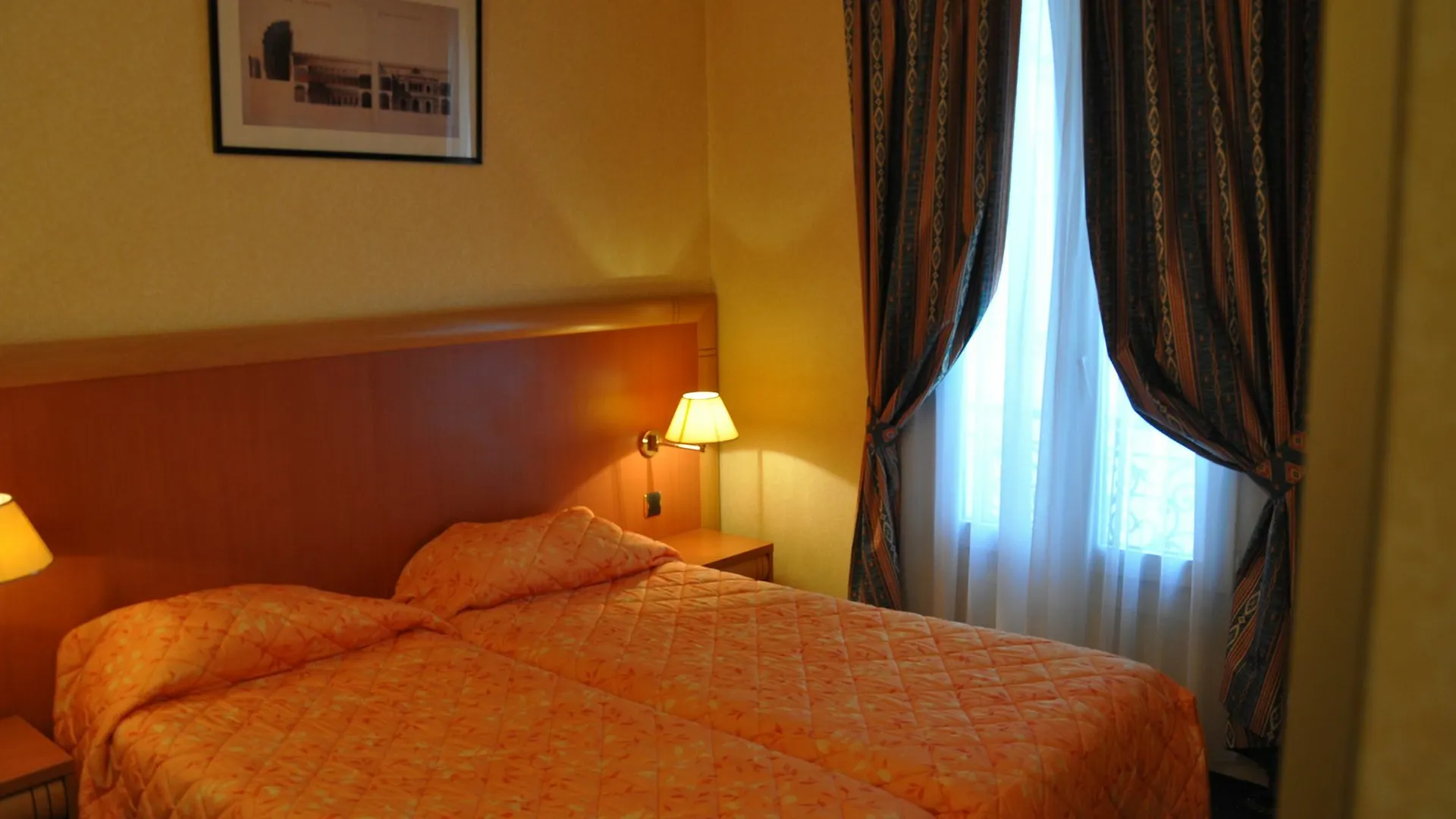 Bleu De Grenelle 4* Paris