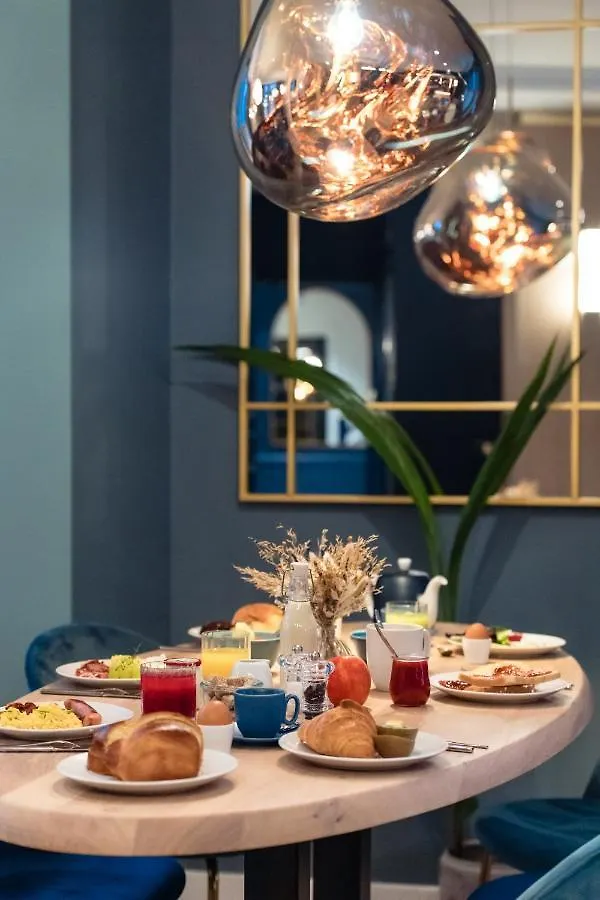 Hotel Bleu De Grenelle - Tour Eiffel 4*