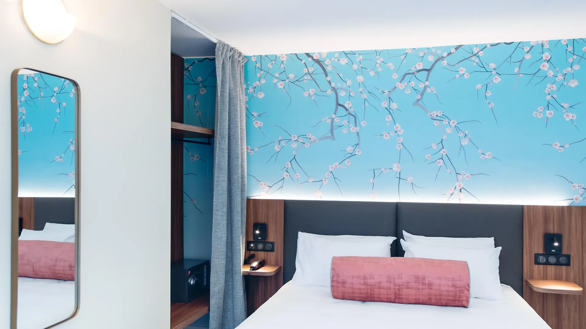 Hotell Bleu De Grenelle - Tour Eiffel